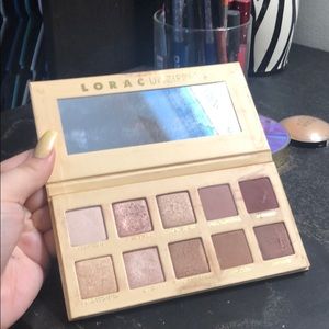 Lorac unzipped
